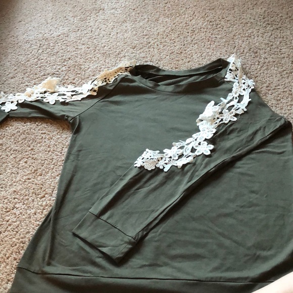 Tops - Women's long sleeve cold shoulder olive green